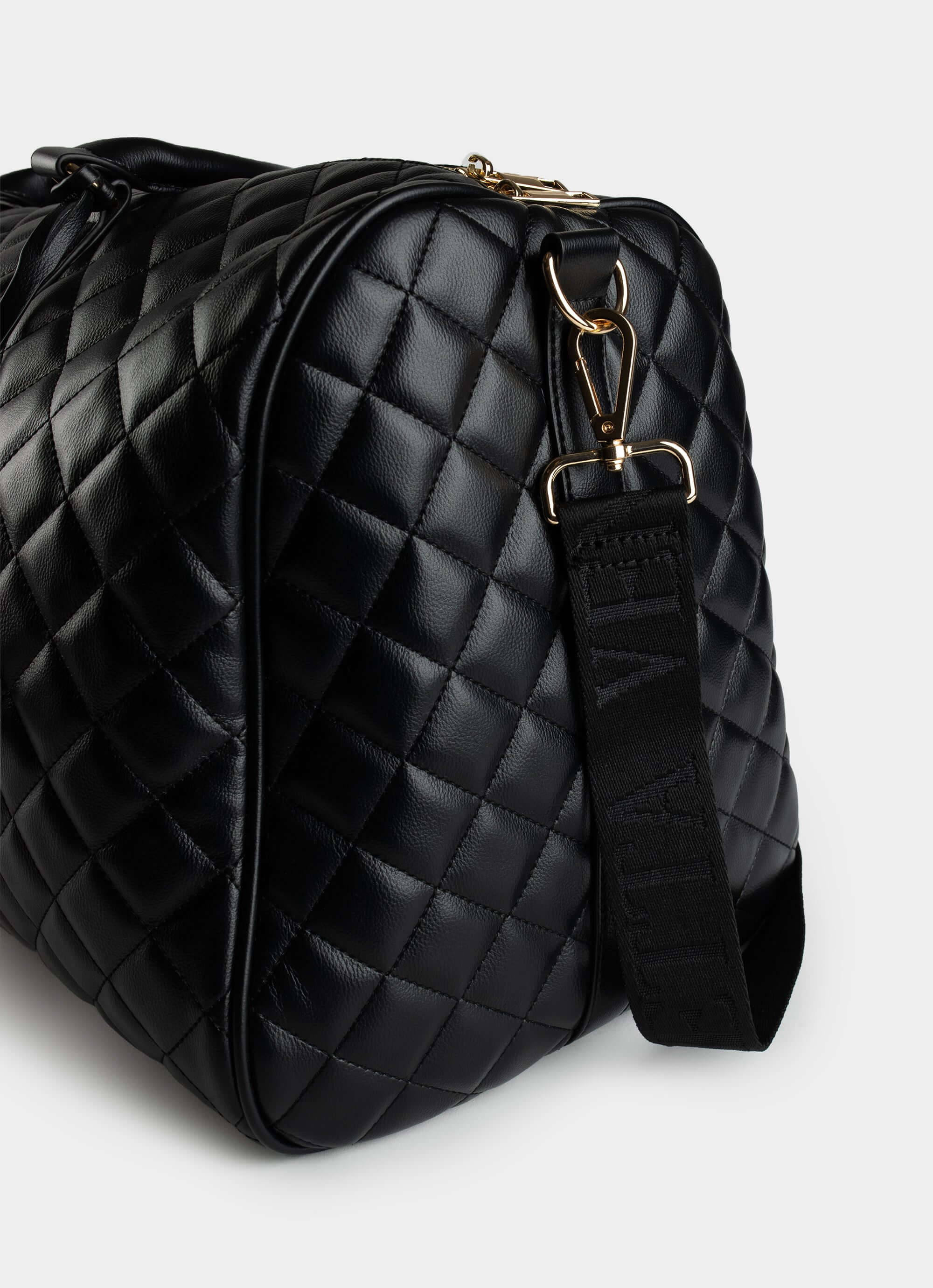 PU leather duffle – quilted design and removable strap – Vendetta Jewellery