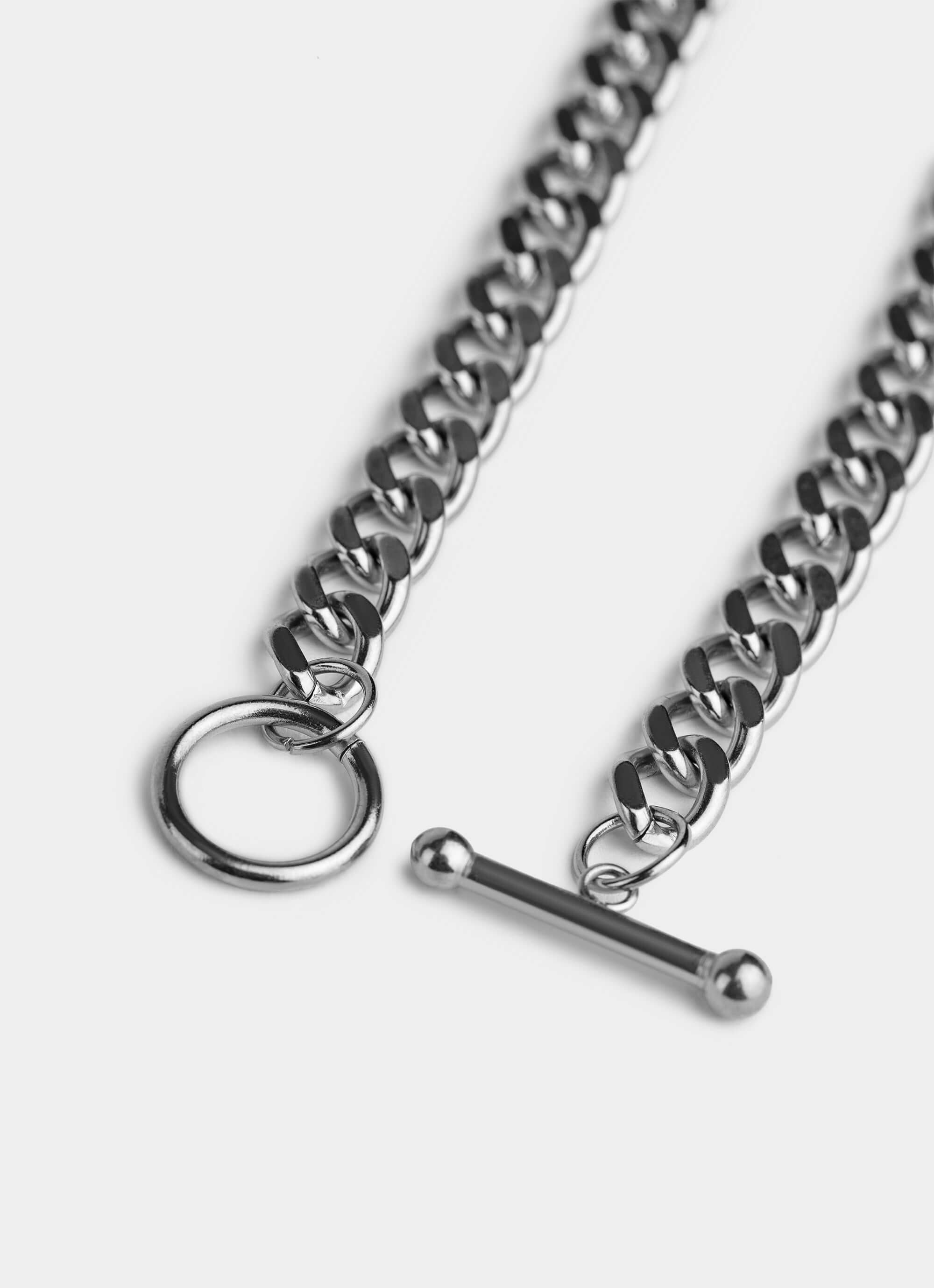 Stainless Steel Bar Clasp Cuban Bracelet – detailed close-up – Vendetta Jewellery