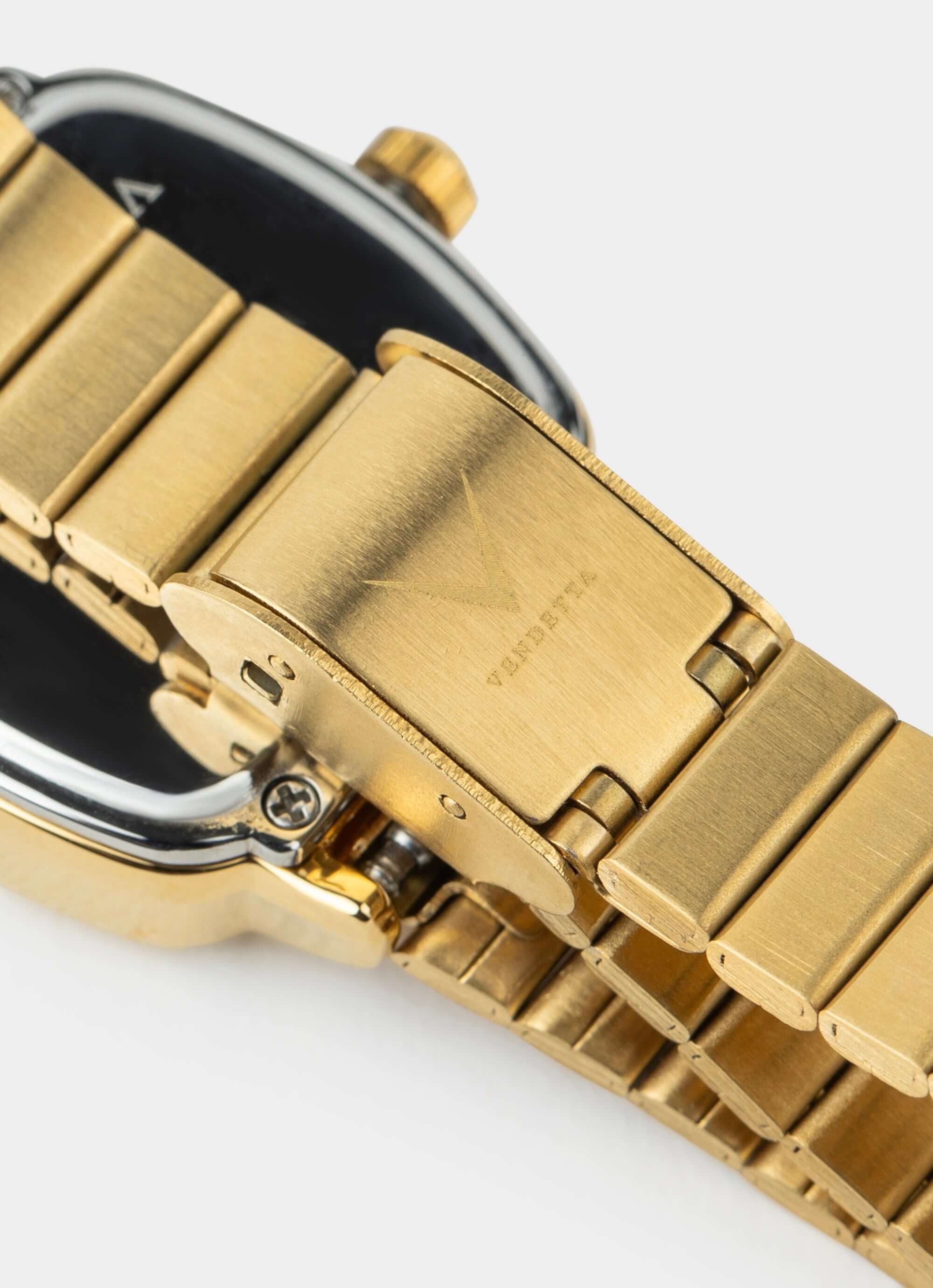 gold watch band – close-up view – Vendetta Jewellery