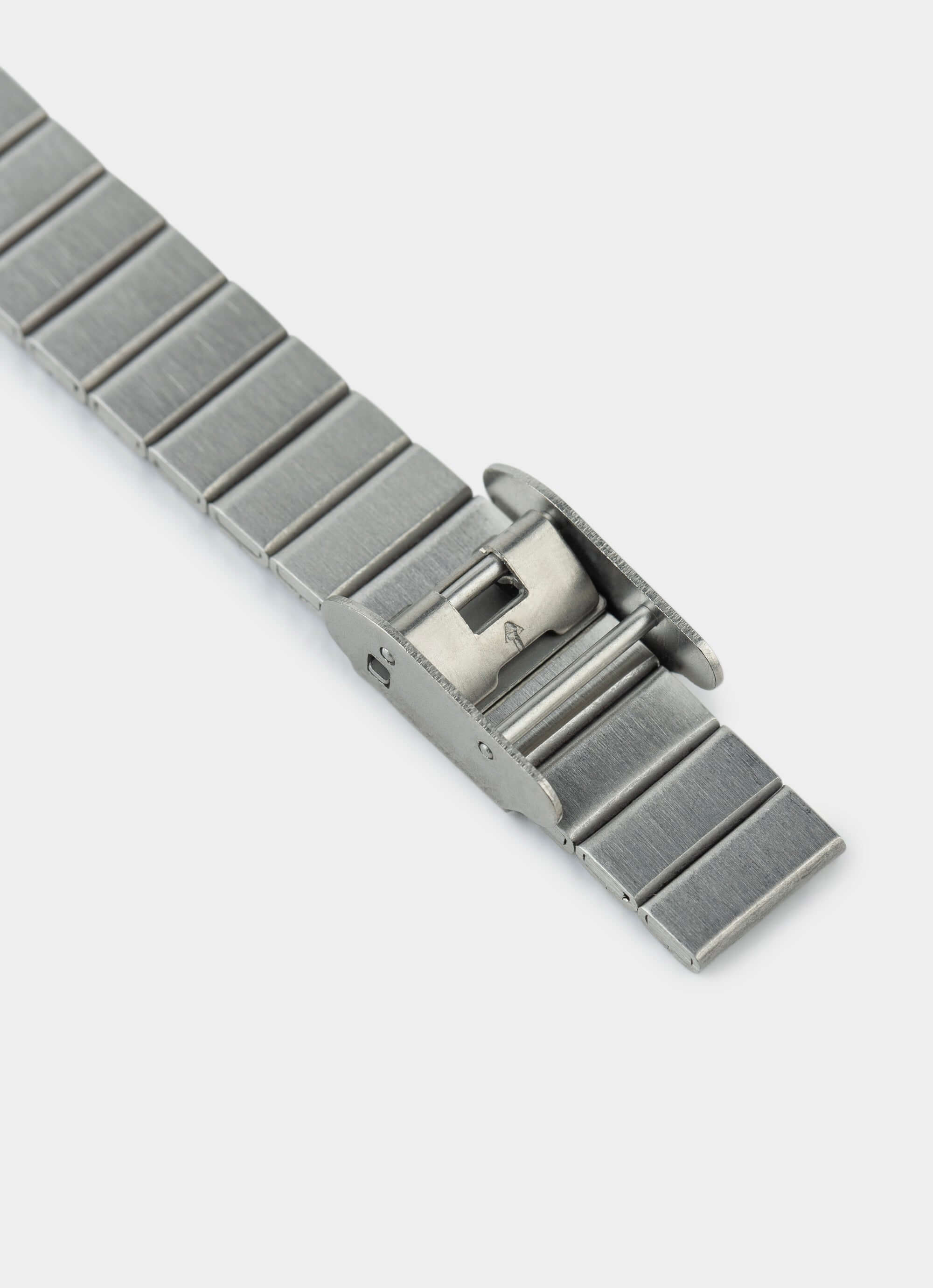 stainless steel watch band – bracelet detail – Vendetta Jewellery