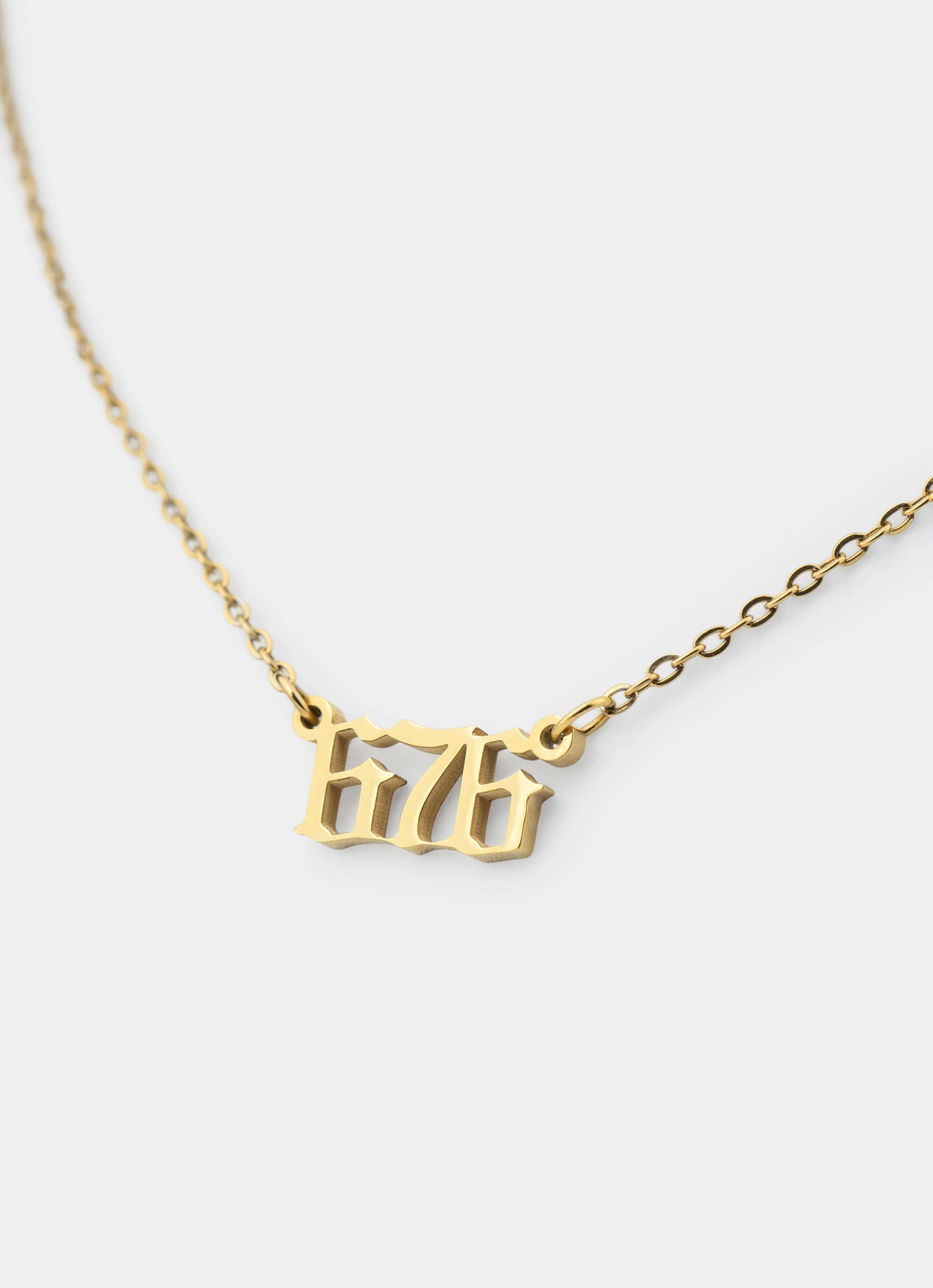 18K gold plated necklace – Old-English '676' pendant – Vendetta Jewellery