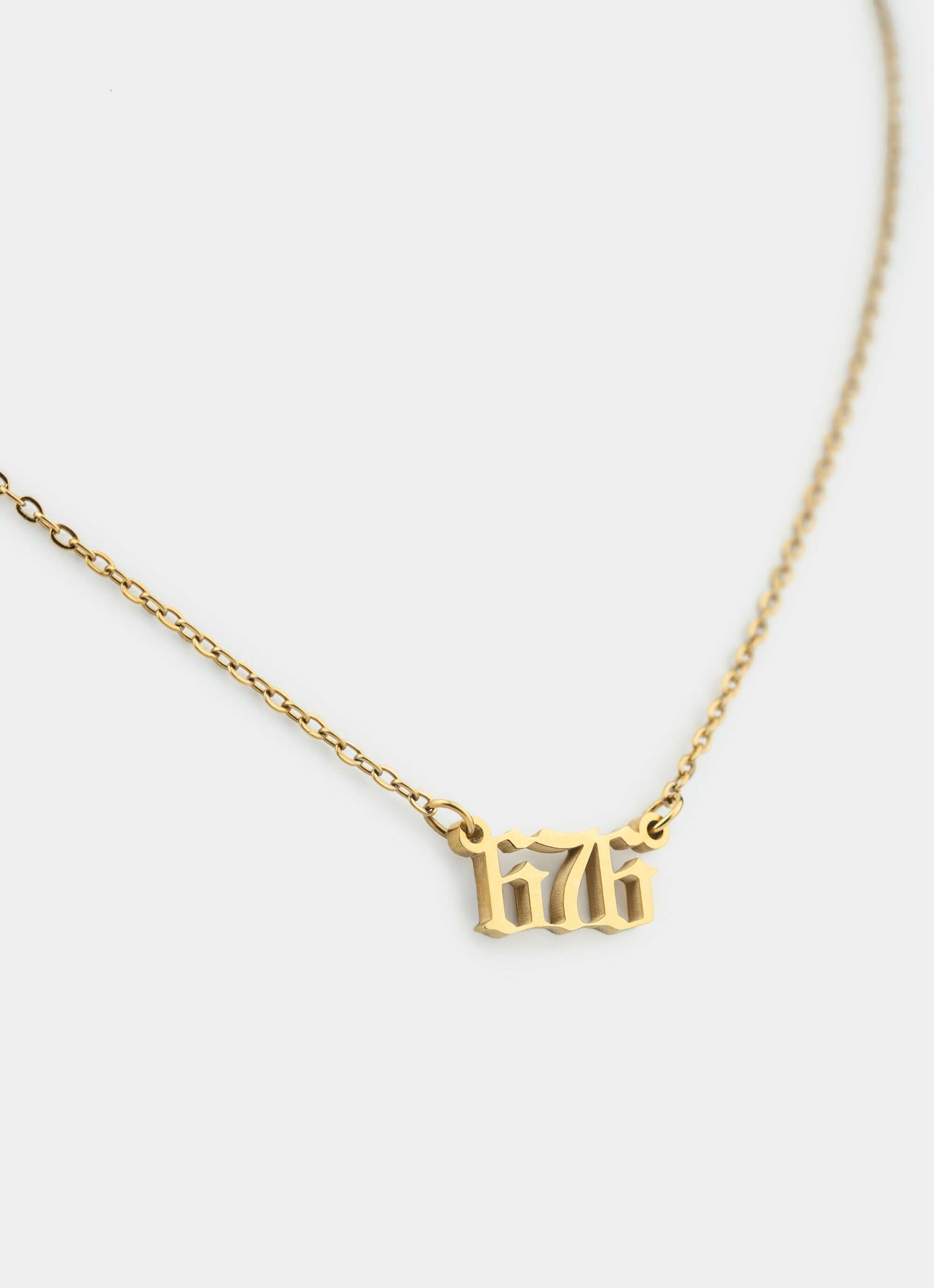 18k gold plated necklace – Old-English '676' pendant – Vendetta Jewellery