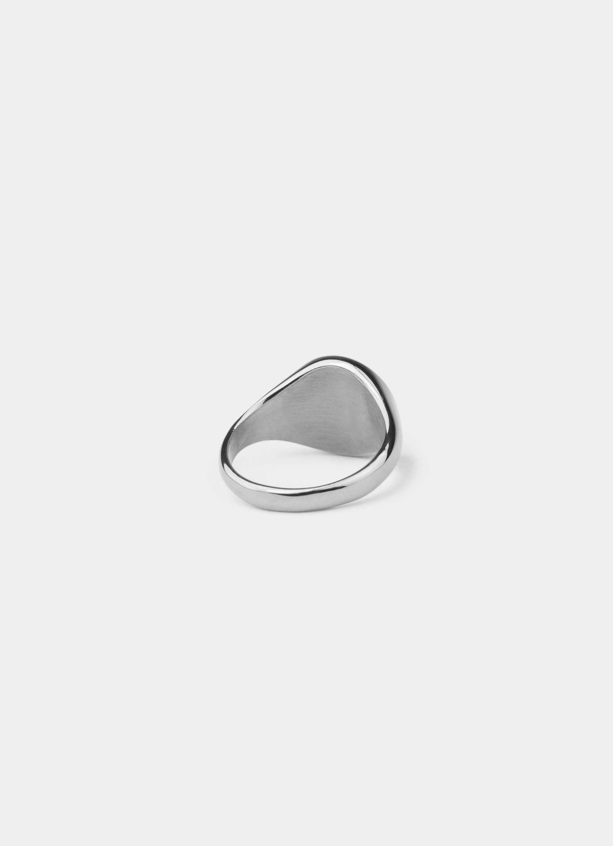 Stainless steel Small Round Signet Ring – minimalist design – Vendetta Jewellery