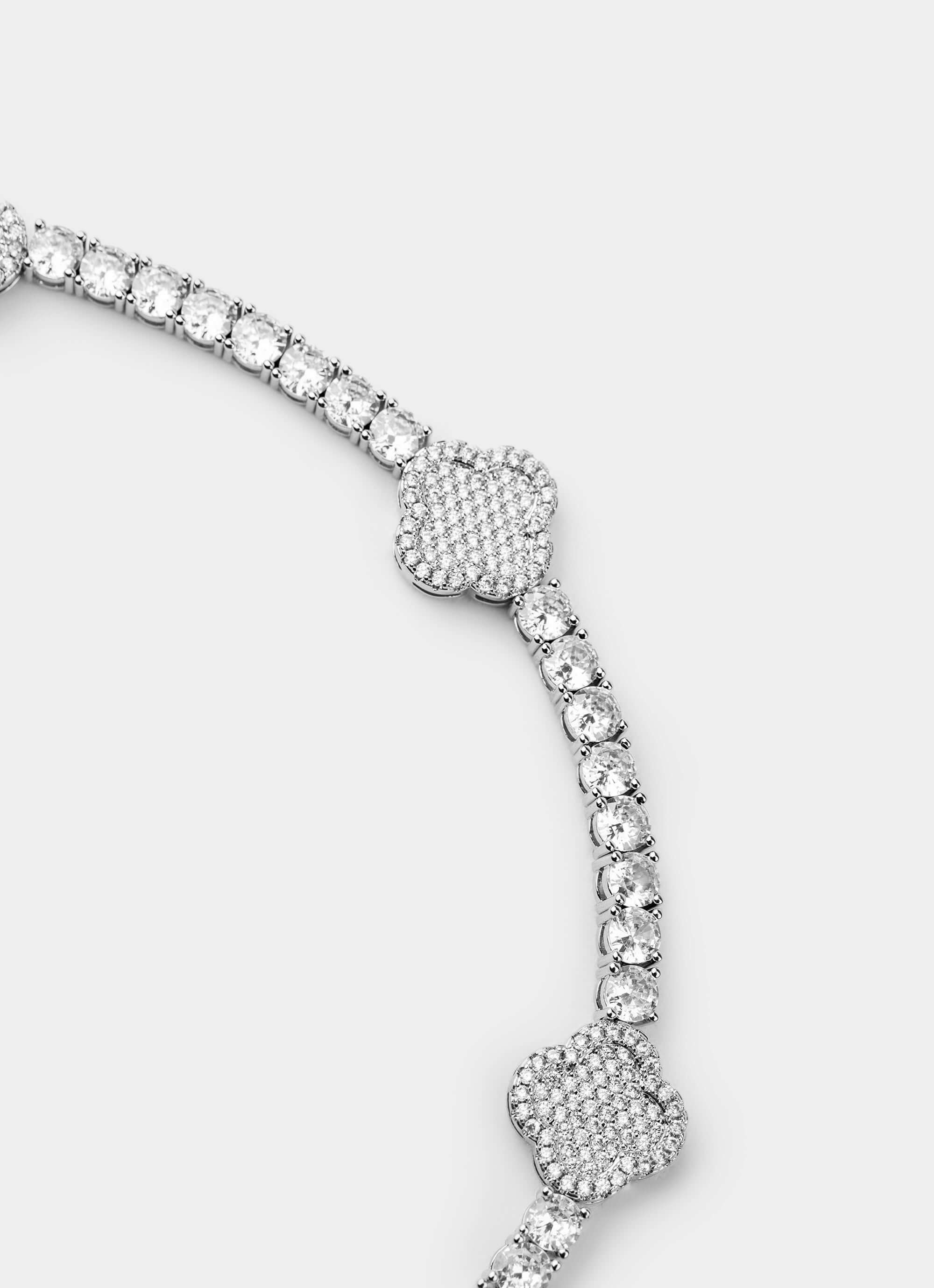 Palladium plated Four Leaf Tennis Bracelet – detail view – Vendetta Jewellery