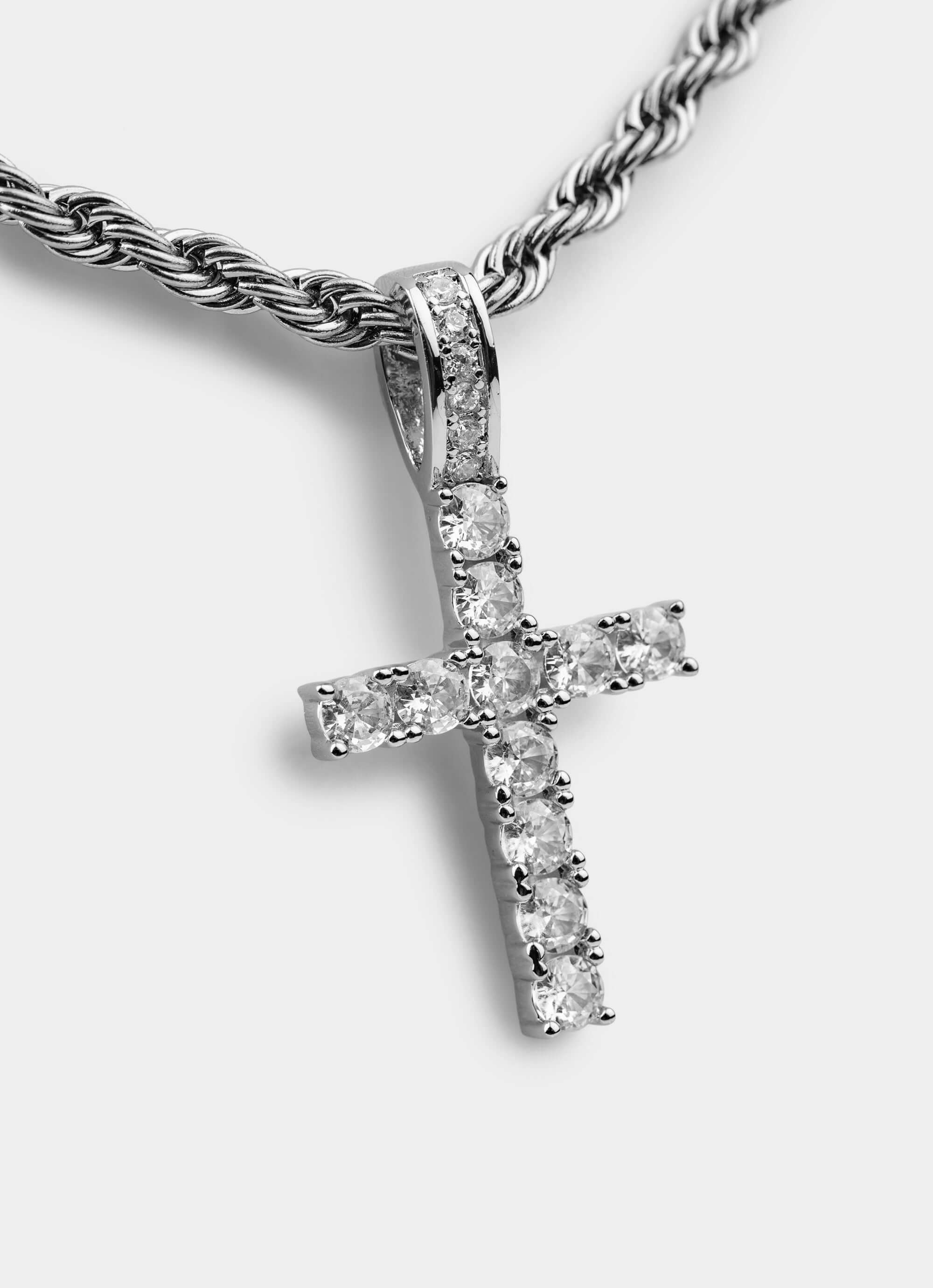 Palladium plated pendant – cross design – Vendetta Jewellery