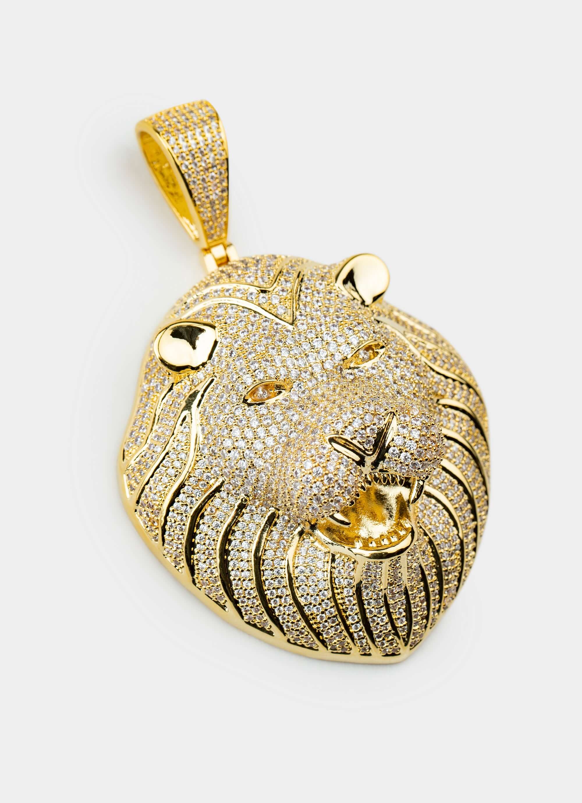 18k gold plated pendant – lion design – Vendetta Jewellery