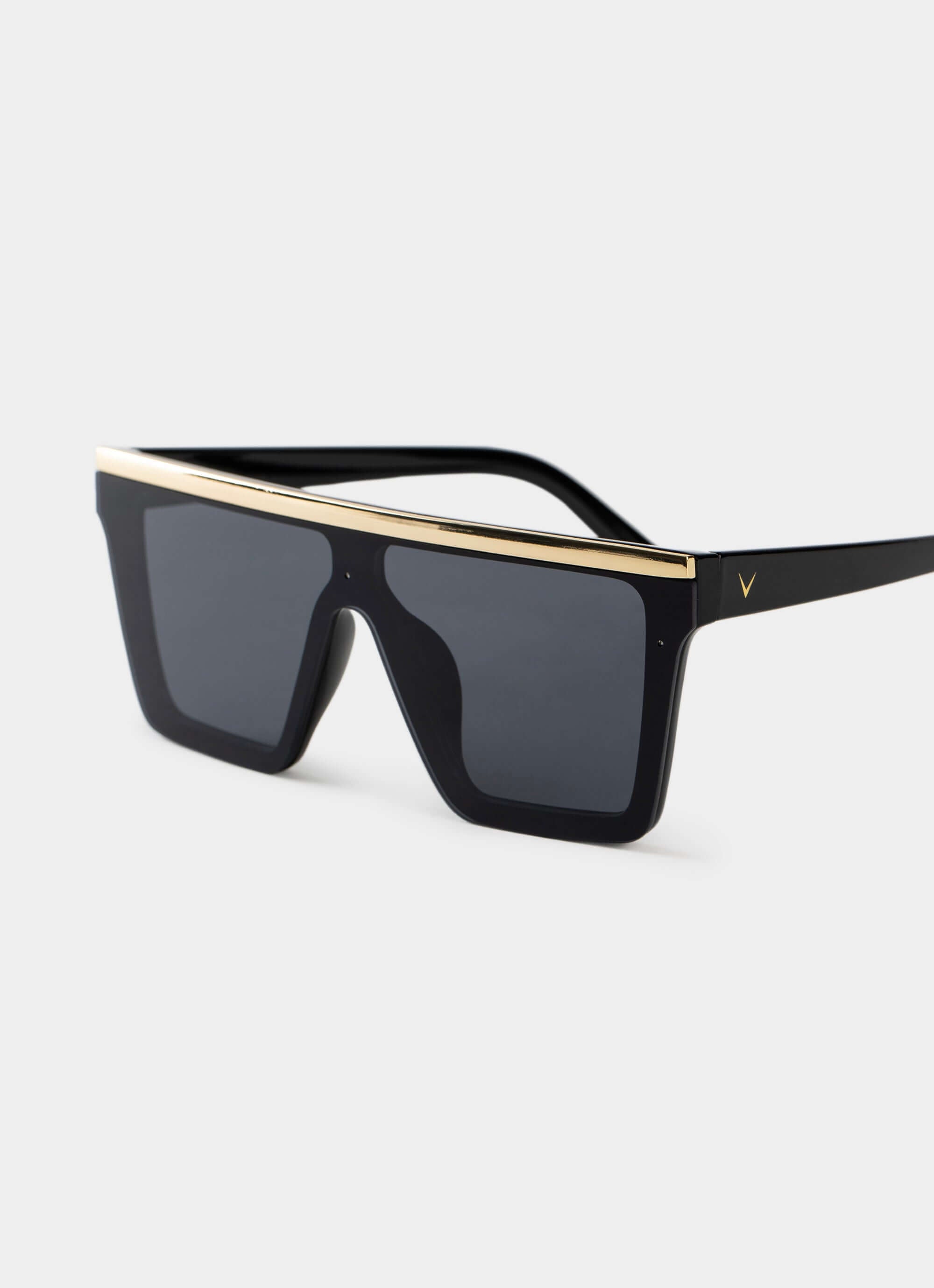 plastic sunglasses – oversized square frame with gold accent – Vendetta Jewellery