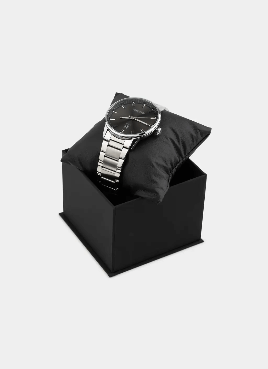 stainless steel watch – black dial on display – Vendetta Jewellery