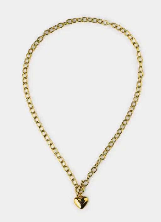 18K gold plated necklace – heart pendant detail – Vendetta Jewellery