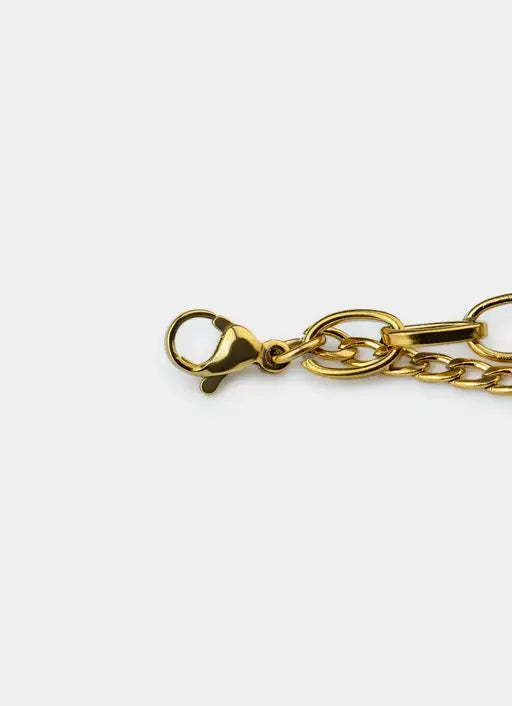 18K gold plated bracelet – clasp and chain detail – Vendetta Jewellery