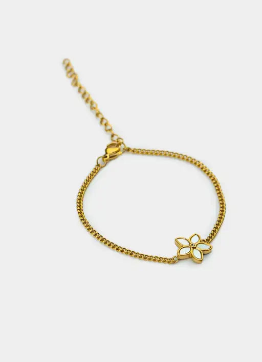 18K gold plated bracelet – flower charm – Vendetta Jewellery