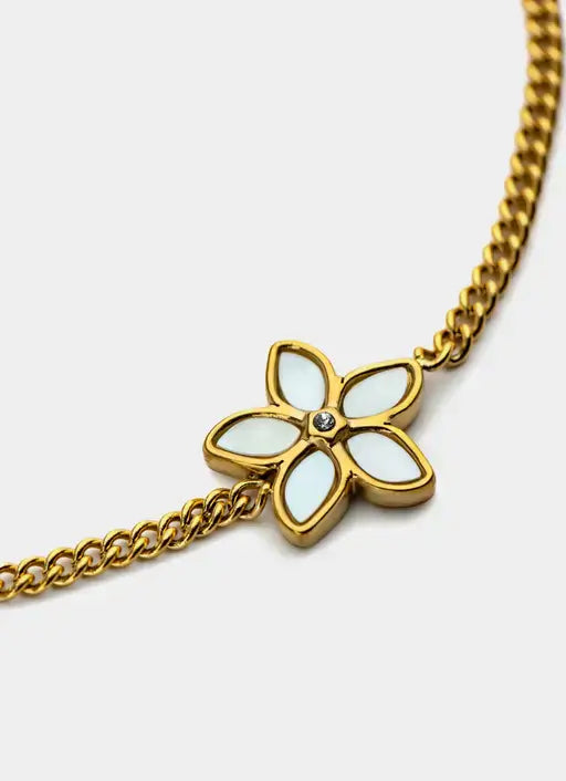18K gold plated bracelet – flower charm detail – Vendetta Jewellery