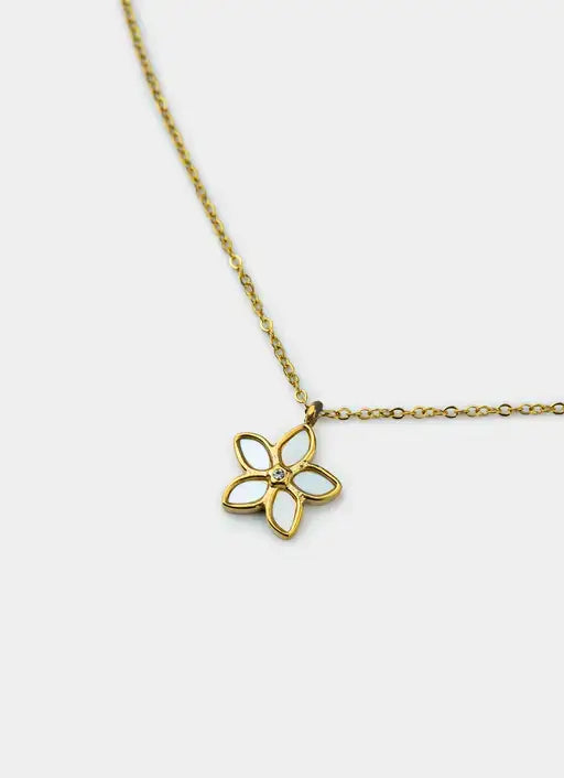 18K gold plated necklace – flower pendant – Vendetta Jewellery