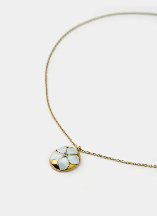 18K gold plated necklace – frangipani pendant – Vendetta Jewellery