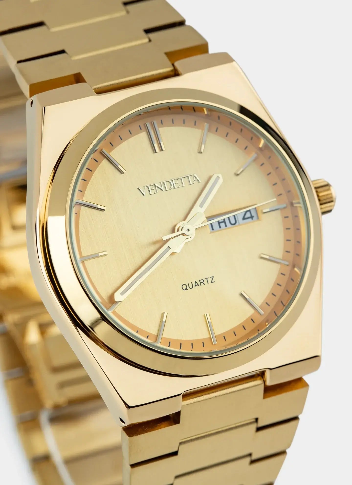 zinc alloy watch – gold quartz with stainless steel band – Vendetta Jewellery