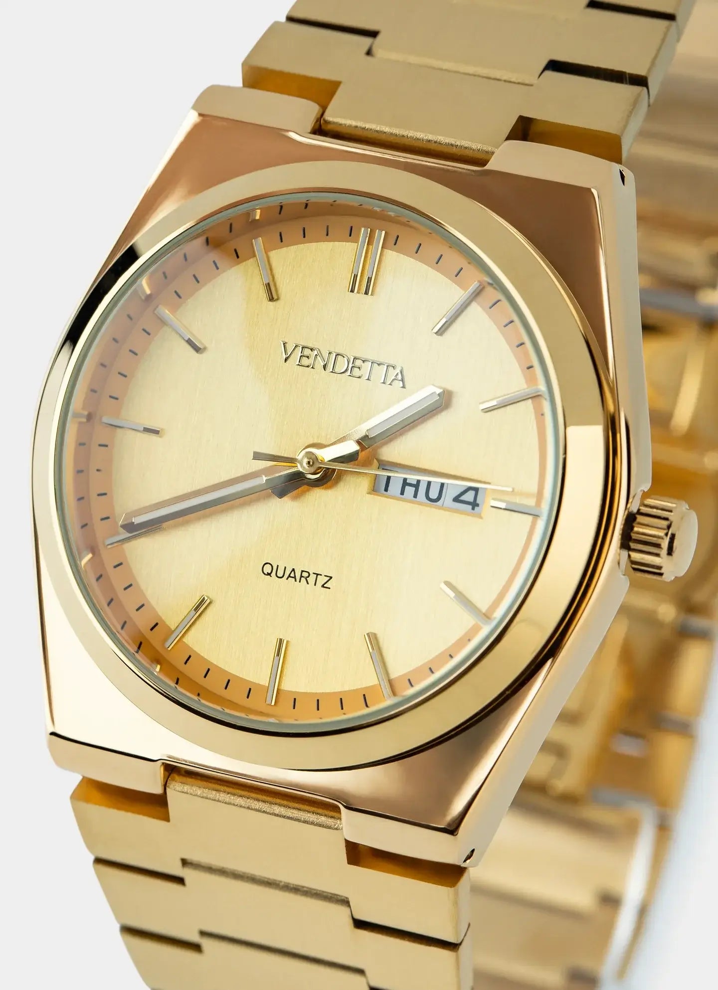 gold watch – quartz movement with date – Vendetta Jewellery