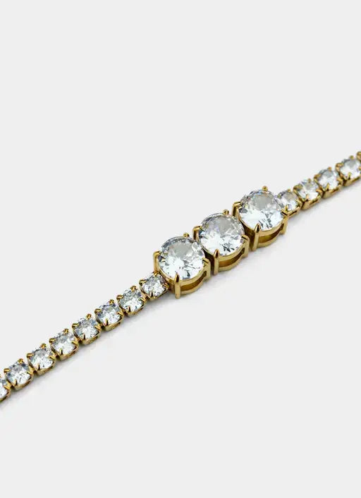 18K gold plated bracelet – triple stone centrepiece – Vendetta Jewellery