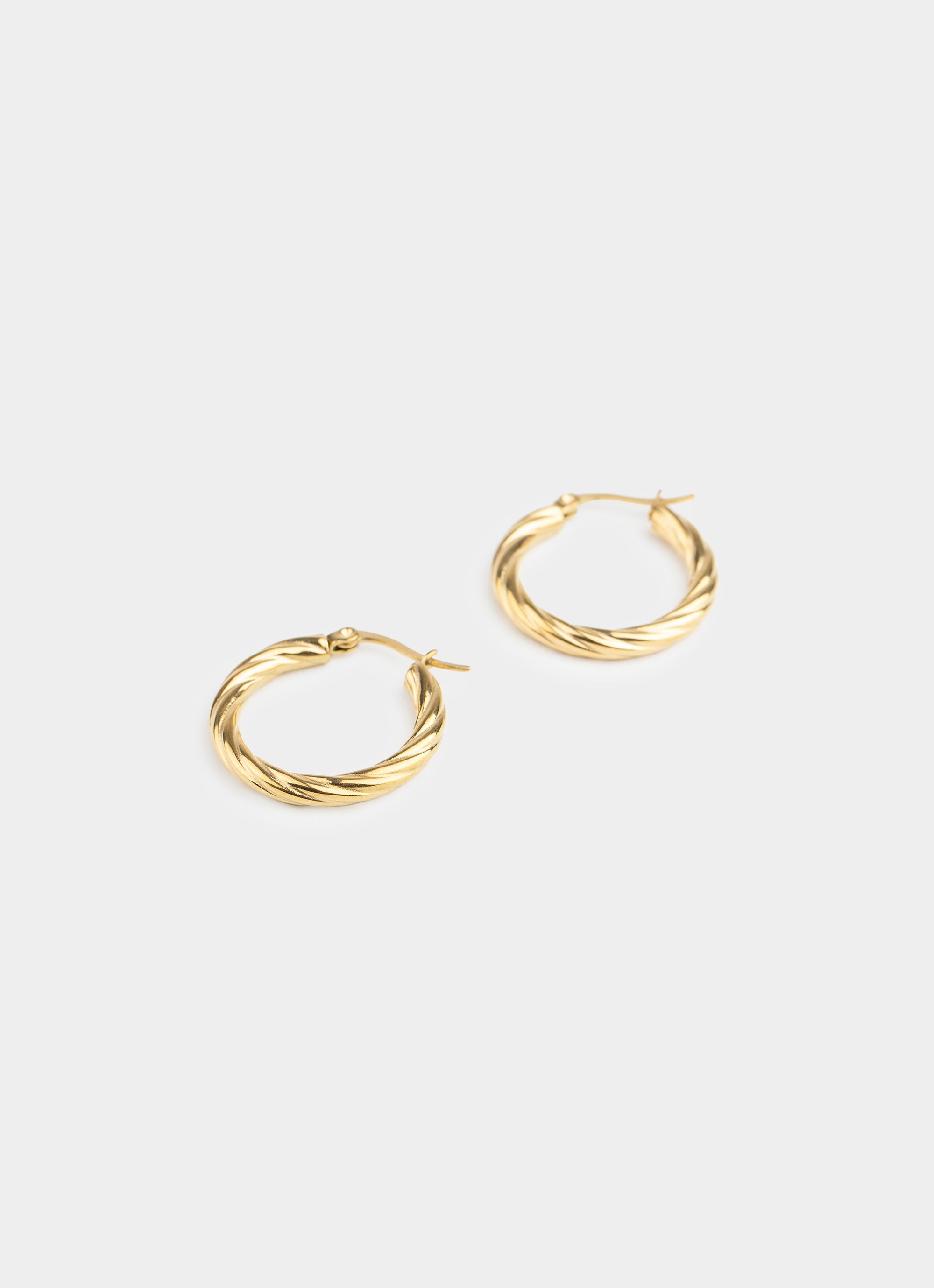 Twisted Hoop Earring 25mm- 18K Gold Plated