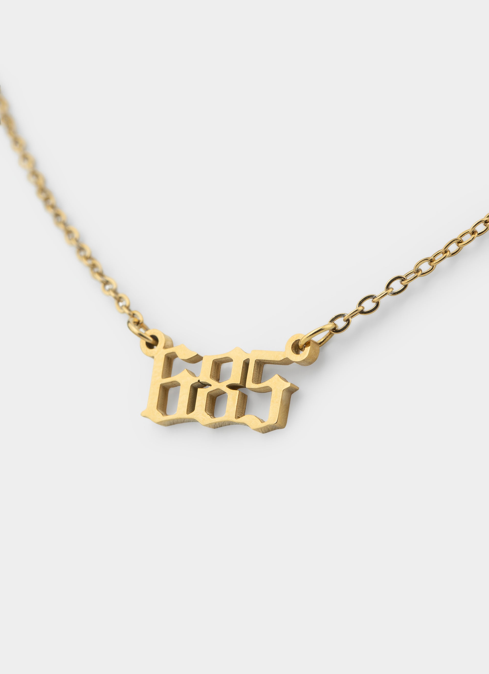 685 Kin Necklace - 18k Gold Plated