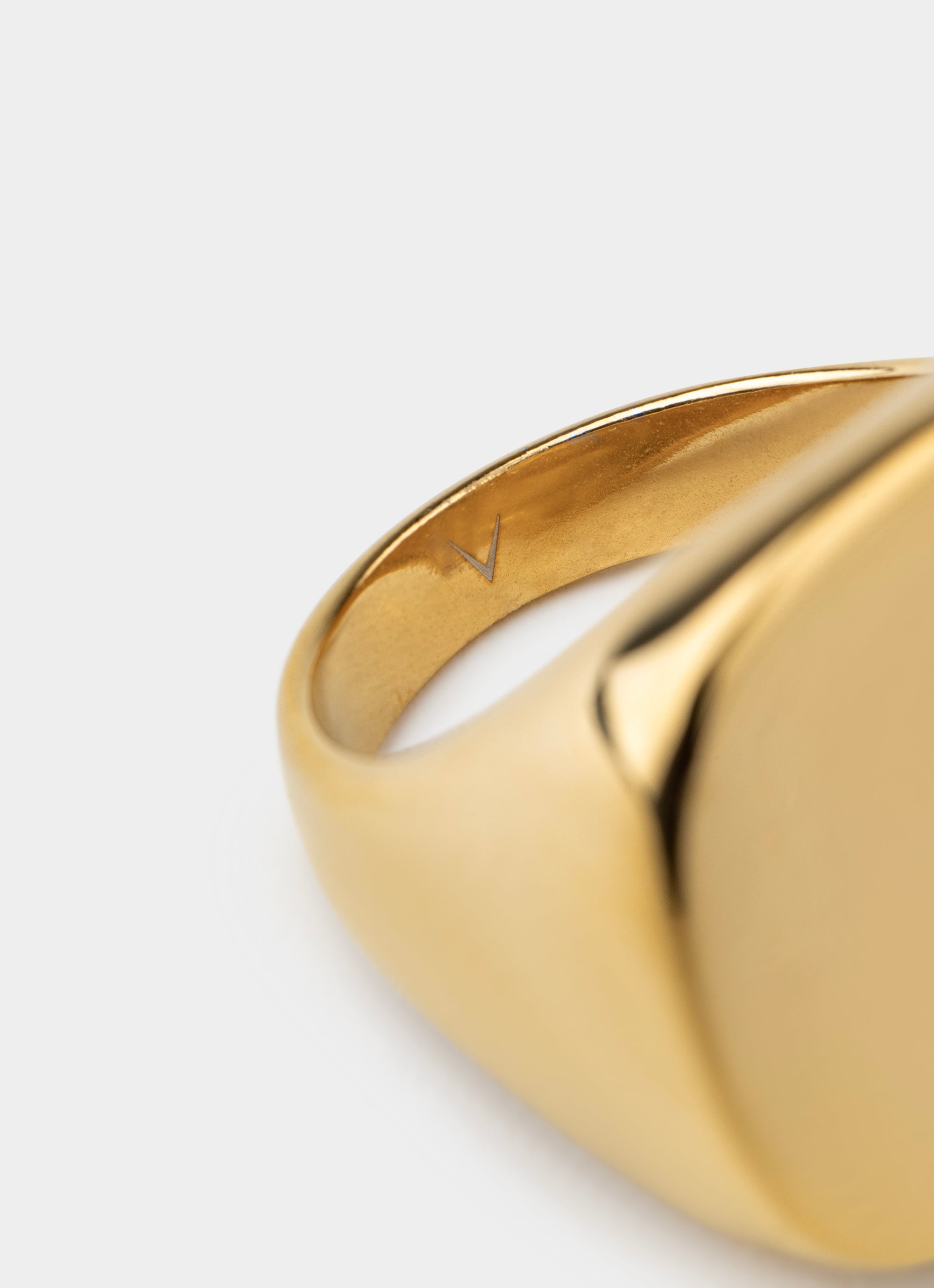 Rounded Signet Ring - 18k Gold Plated