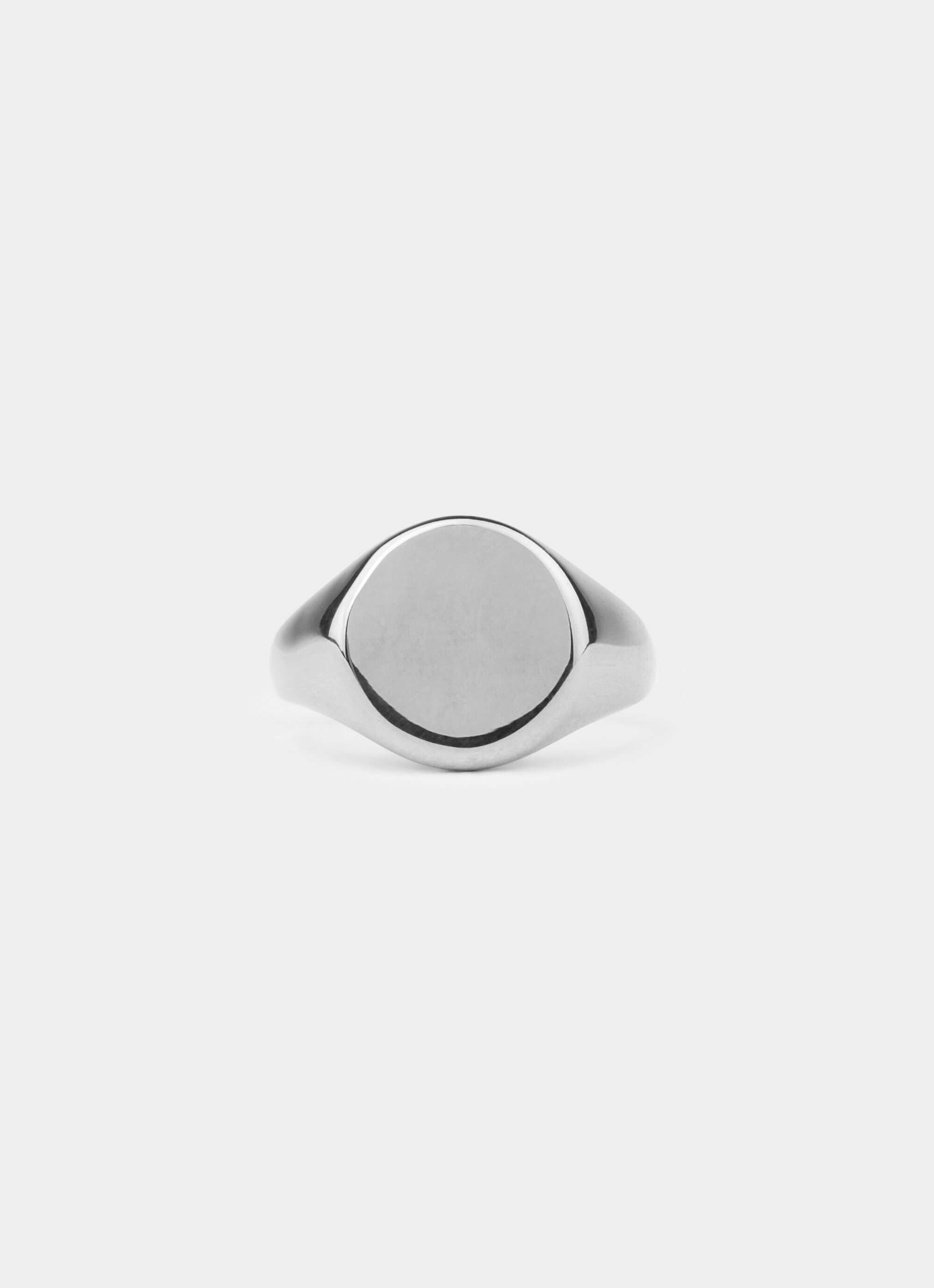 Stainless steel Small Round Signet Ring – minimalist round face – Vendetta Jewellery